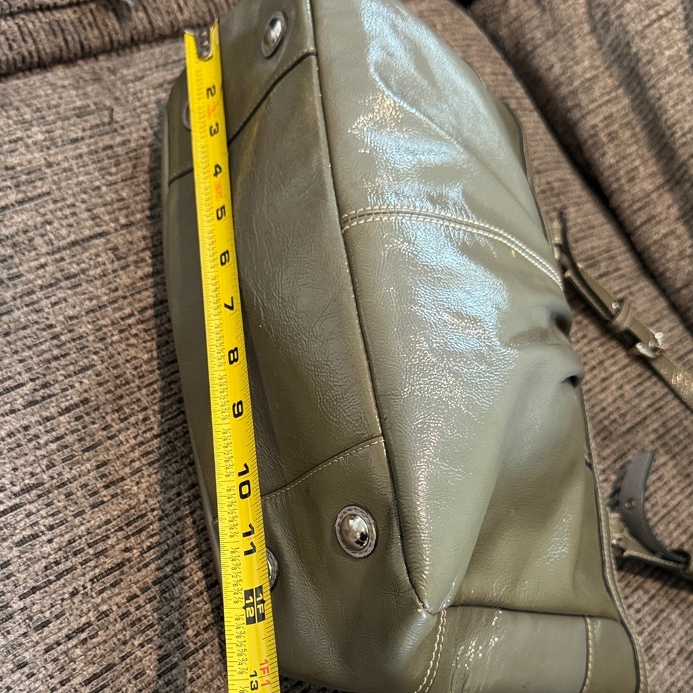 Vintage Coach Metallic Olive Leather Tote - Picture 6 of 9